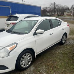 2015 Nissan Versa Sv 