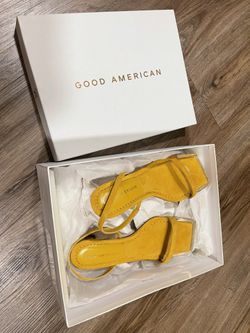 Good American sandals