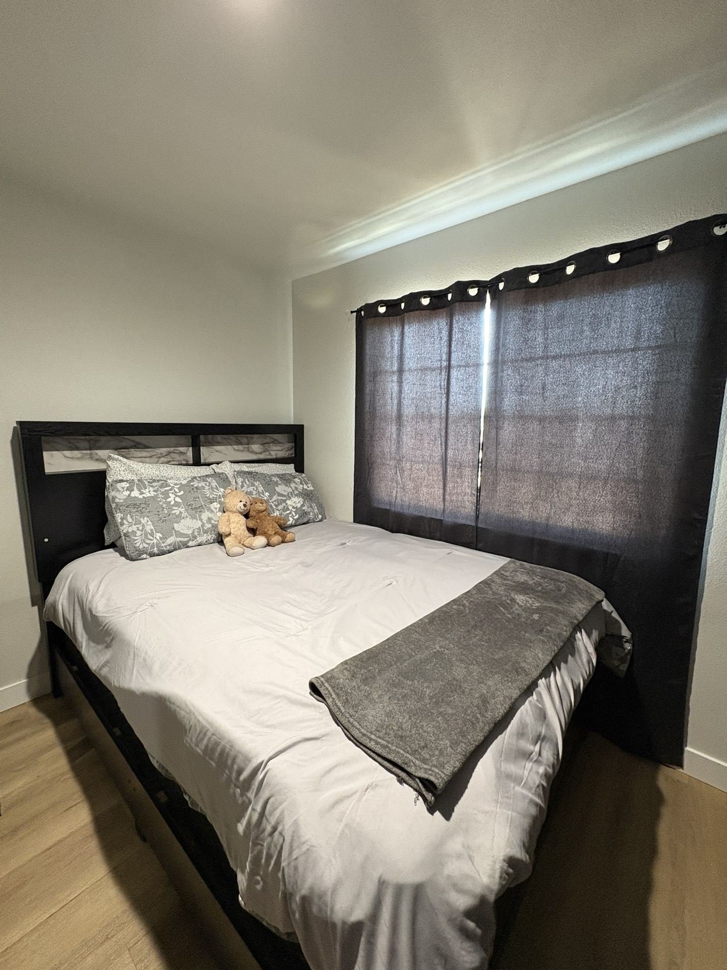 bed frame with dressers 
