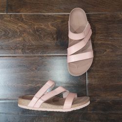 Adult Women's Size 9 Sandals By Skechers Adjustable Vomfort Flats Slides Excellent Condition PRICE Is Firm Cash Only 