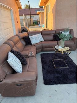 Ashley’s furniture brown sectional recliner couch 🛋️
