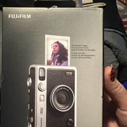 Fuji Film instax Mini Evo