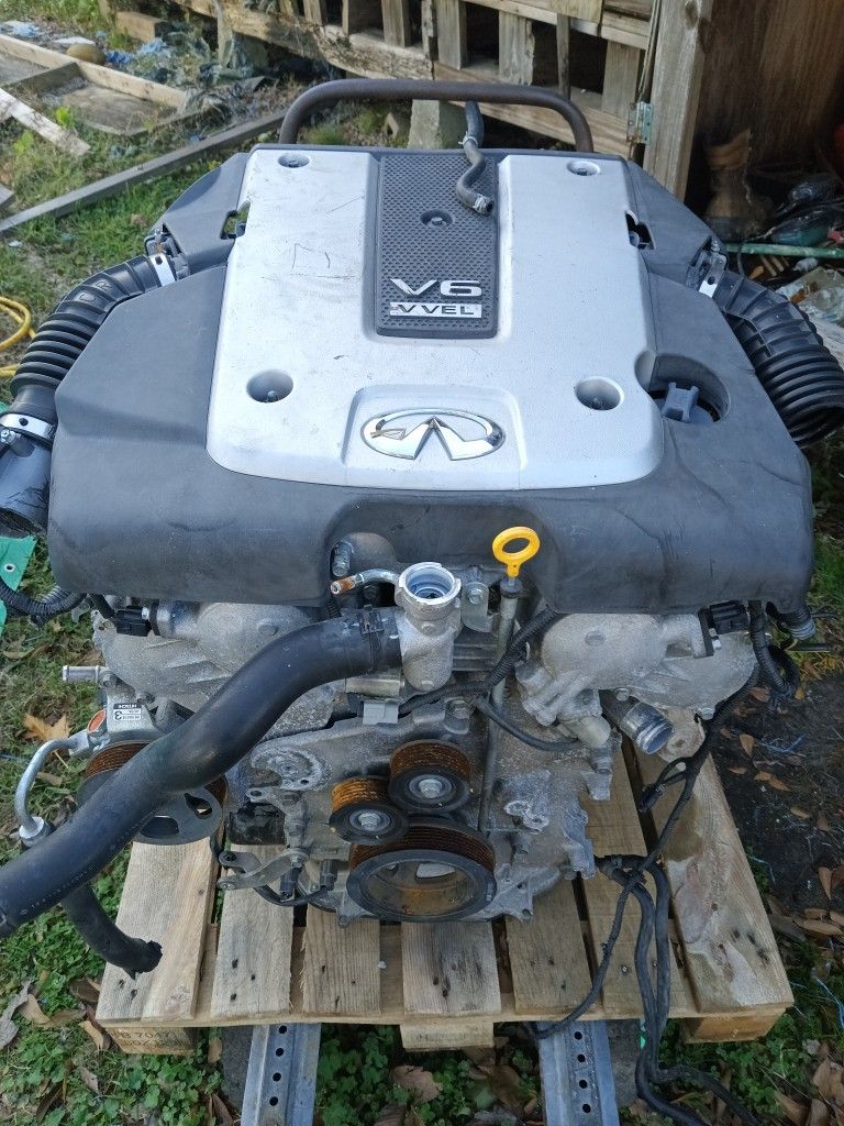2011 Infiniti M37  Motor, Transmission