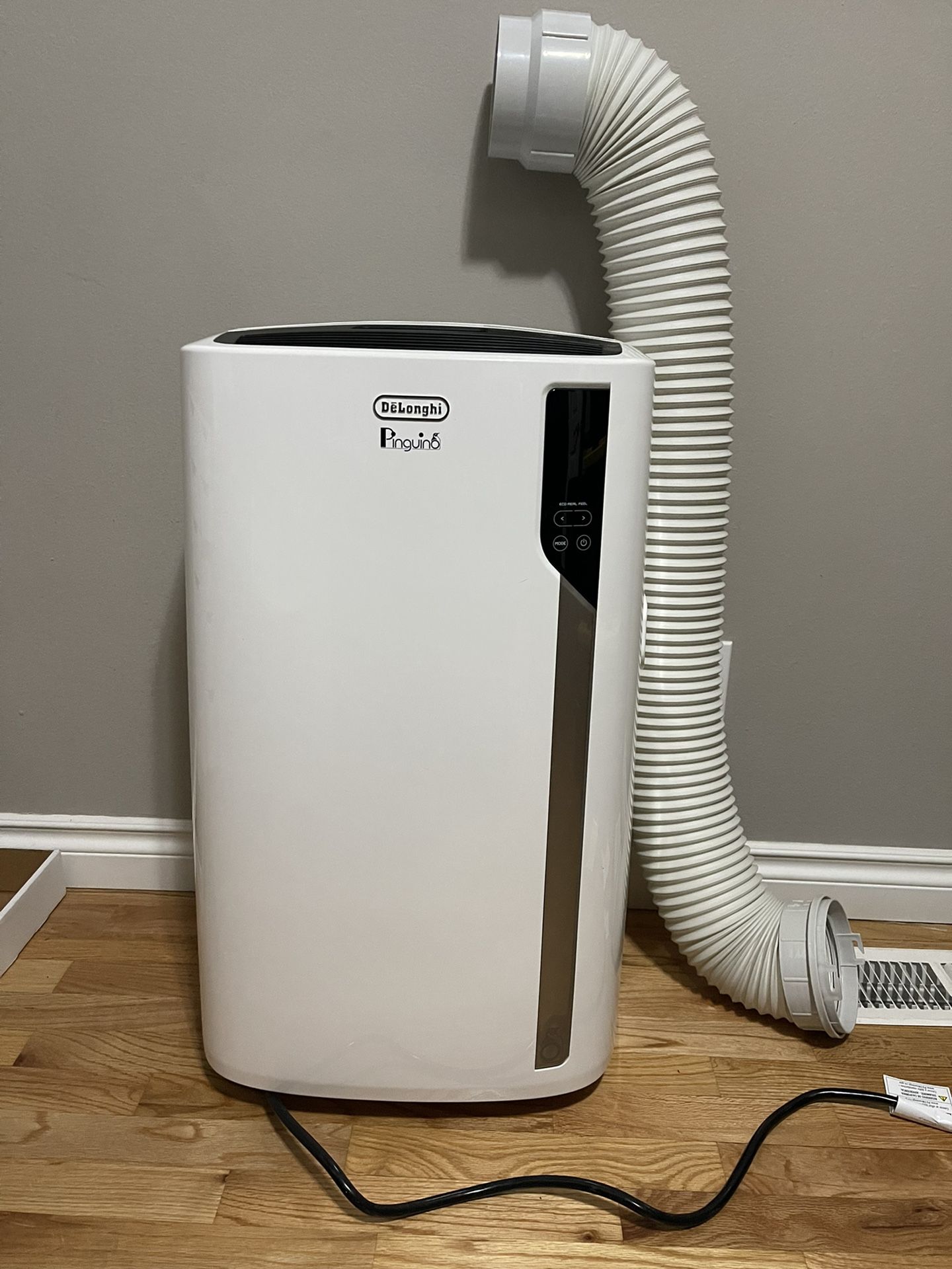 Delonghi Pinguino Air conditioner / Heater for Sale in Federal Way, WA -  OfferUp