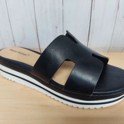 Size 8 Ladies Wedge Sandals!!! NEW 