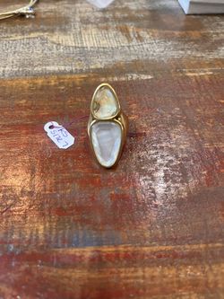 Kendra Scott Seashell Ring  $40