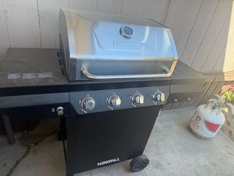 Nexgrill 4-Burner Gas Grill like new