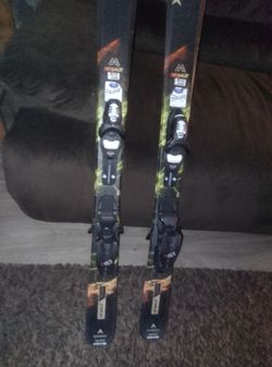 Water skis