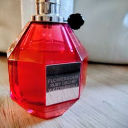 Viktor & ROLF, Flower bomb Ruby Orchid