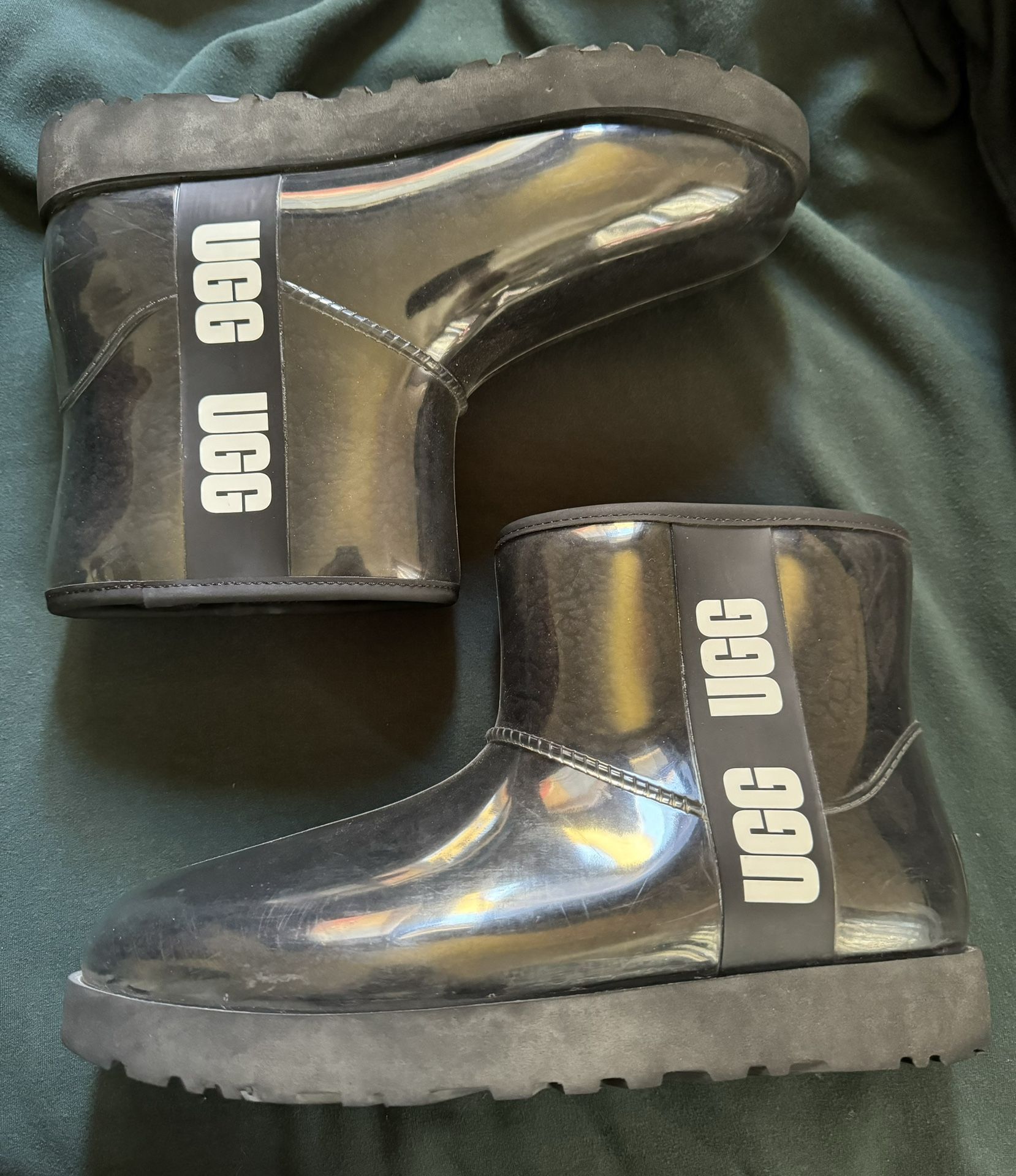Ugg Classic Clear Black Mini boots Size 9
