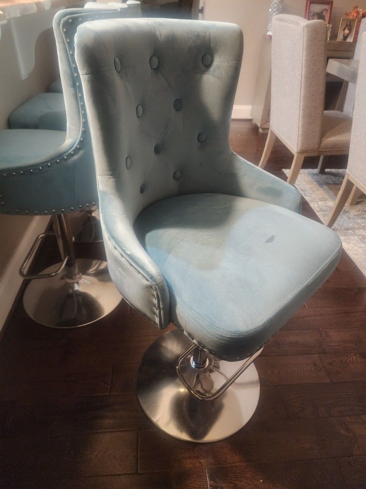 4 Velvet Bar Stools