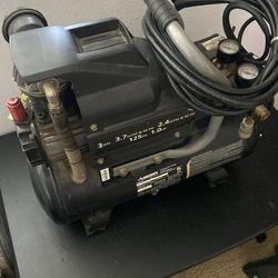 Husky compressor 3 GAL