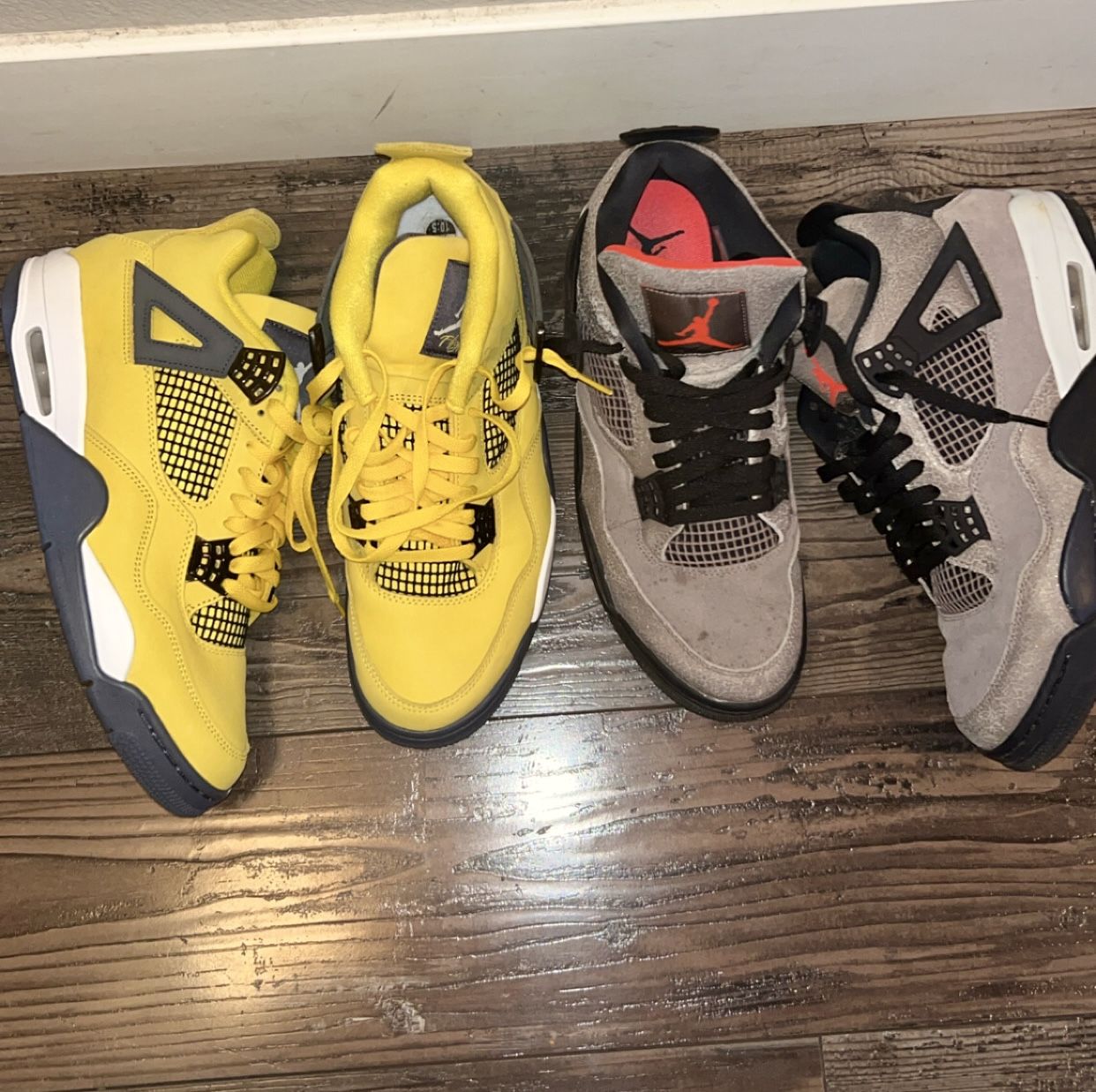 Air Jordan 4 Lightning 10.5/  Air Jordan 4 Taupe Haze 