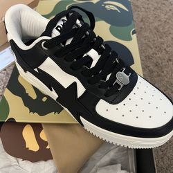 Bape STA OS size 8 brand new black camo