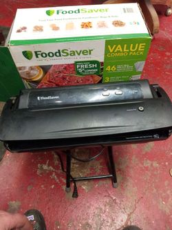 Foodsaver modelV2244 Bag Sealer