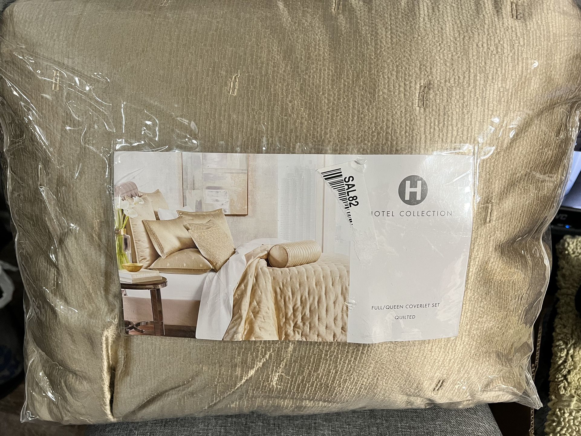 Full /queen Coverlet Set