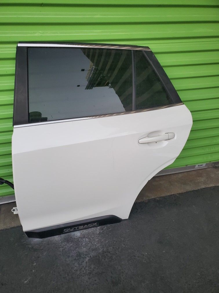 SUBARU OUTBACK REAR DOOR 2020-2021-2022-2023-2024👇PRICE