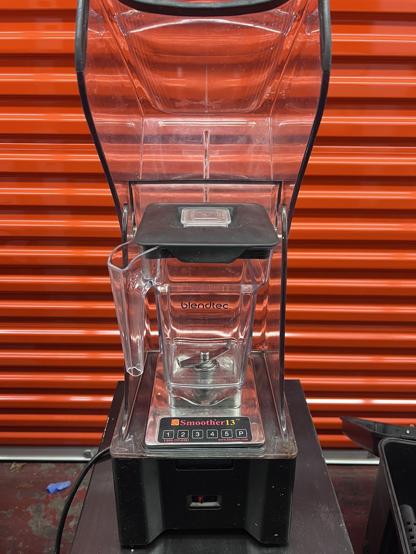 Blendtec Smoother 13 Commercial Blender