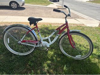 26’ Schwinn beach cruiser bike in great shape