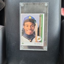 Baseball Card EXCELLENT CONDITION