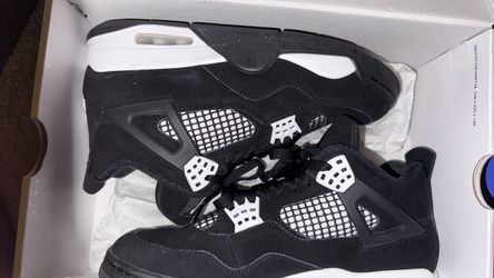Jordan 4 white thunder and Jordan 6 white /navy blue