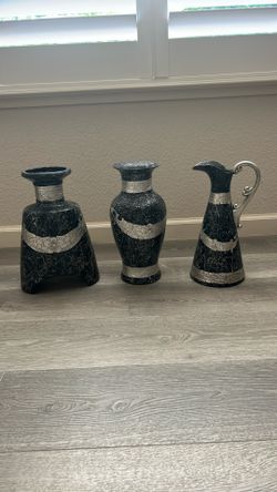 Black And Silver Vases With Matching Decorative Box 