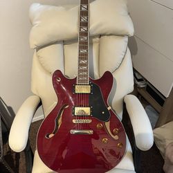 Washburn HB-35 W/Hardcase And Crate Amp Combo