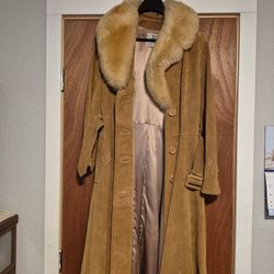 Suede And Lamb Fur Coat. 