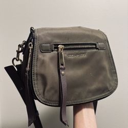 (Excellent condition) Marc Jacobs Cross Saddle bag 