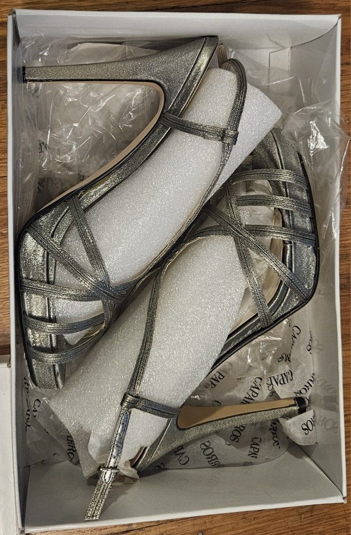Brand New Size 8 Women's Heels