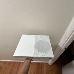 Xbox One S (Trade for PS4 ONLY)