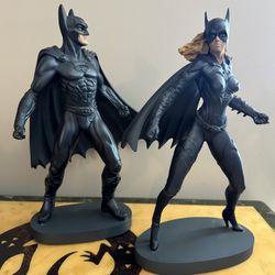 1997 Batman And Bat Girl 12-13 Inch Warner Bros Exclusive 