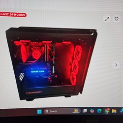 CYPERPOWER FURION WITH LIQUID COOLING SYSTEM AND TEMPERED GLASS