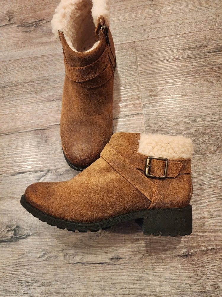 Women Ugg Boots Booties 6.5 Shoes