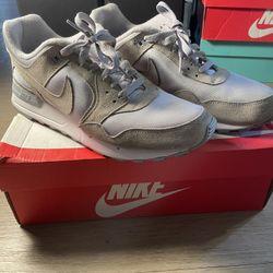 Grey Nike Pegasus 89’