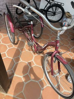 SCHWINN 3 WHEEL BICYCLE $120