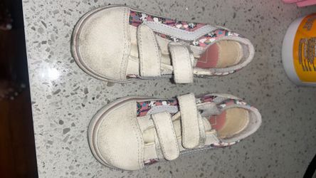 Infant girls vans / sneakers
