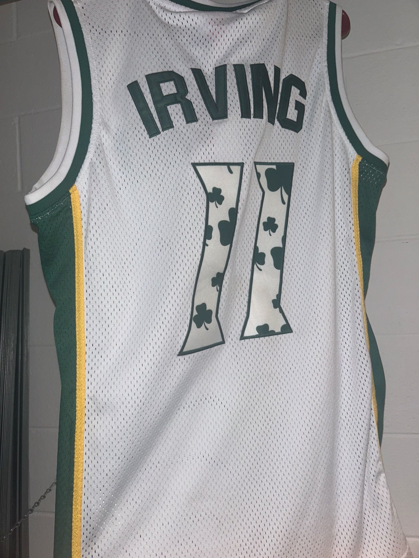 Kyrie Irving #11 Celtics Jersey – White/Green