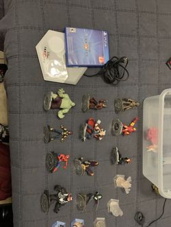 Disney Infinity 2 HUGE Lot