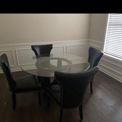 Dining Table + Chairs 