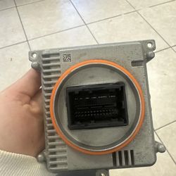 VOLKSWAGEN HW 992 941 572 AA OEM Headlight Control Module BALLAST B0028