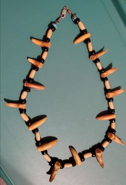 Authentic Handmade Native American Turtle Claw necklace w/ Real Turquoise