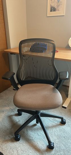 Knoll Regeneration Office Chair