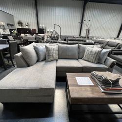 Gray Sectional w/ chaise 