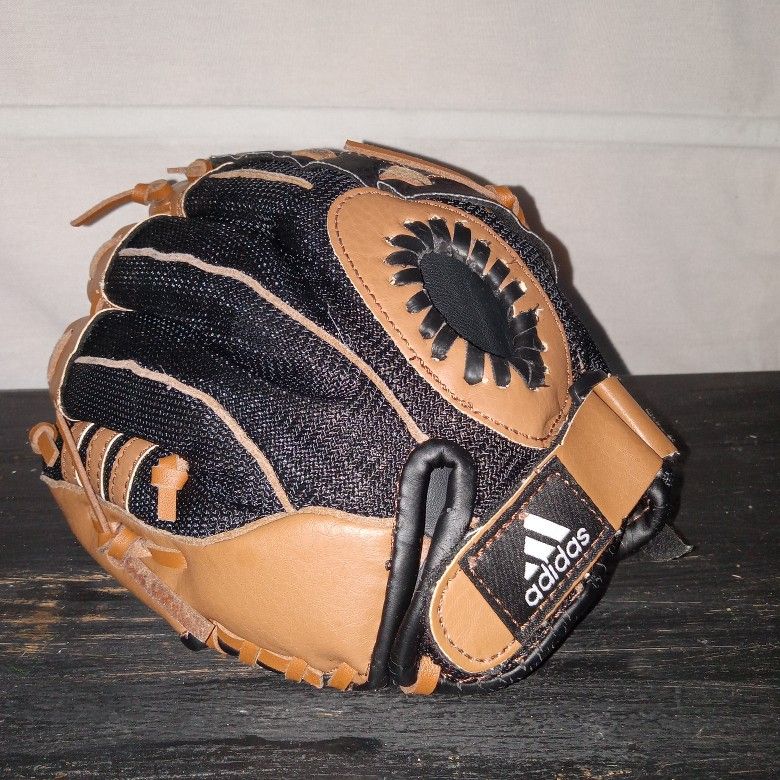 Youth Baseball Glove
