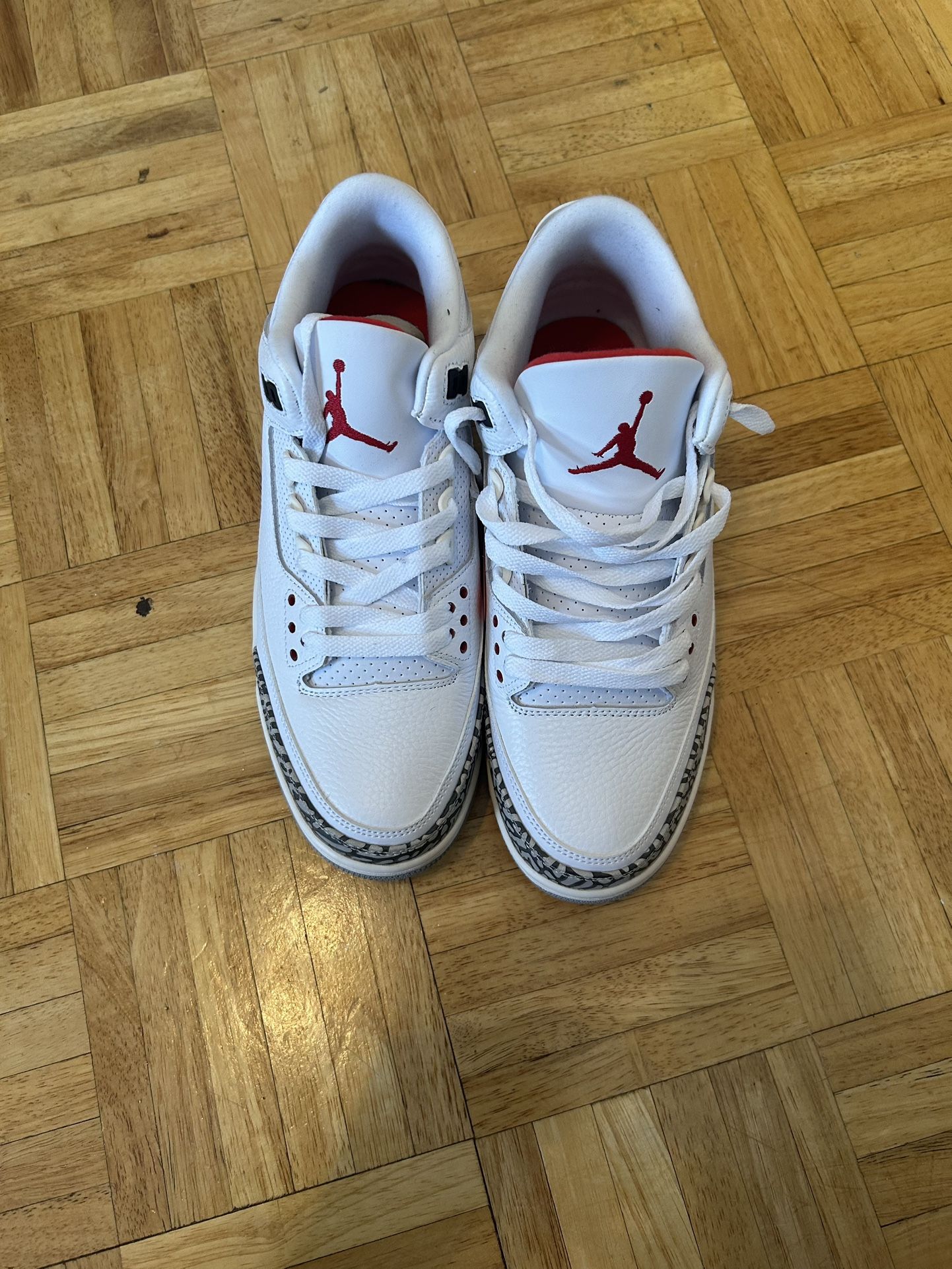 Used Jordan 3 White Cement Size 9.5 Men 160$
