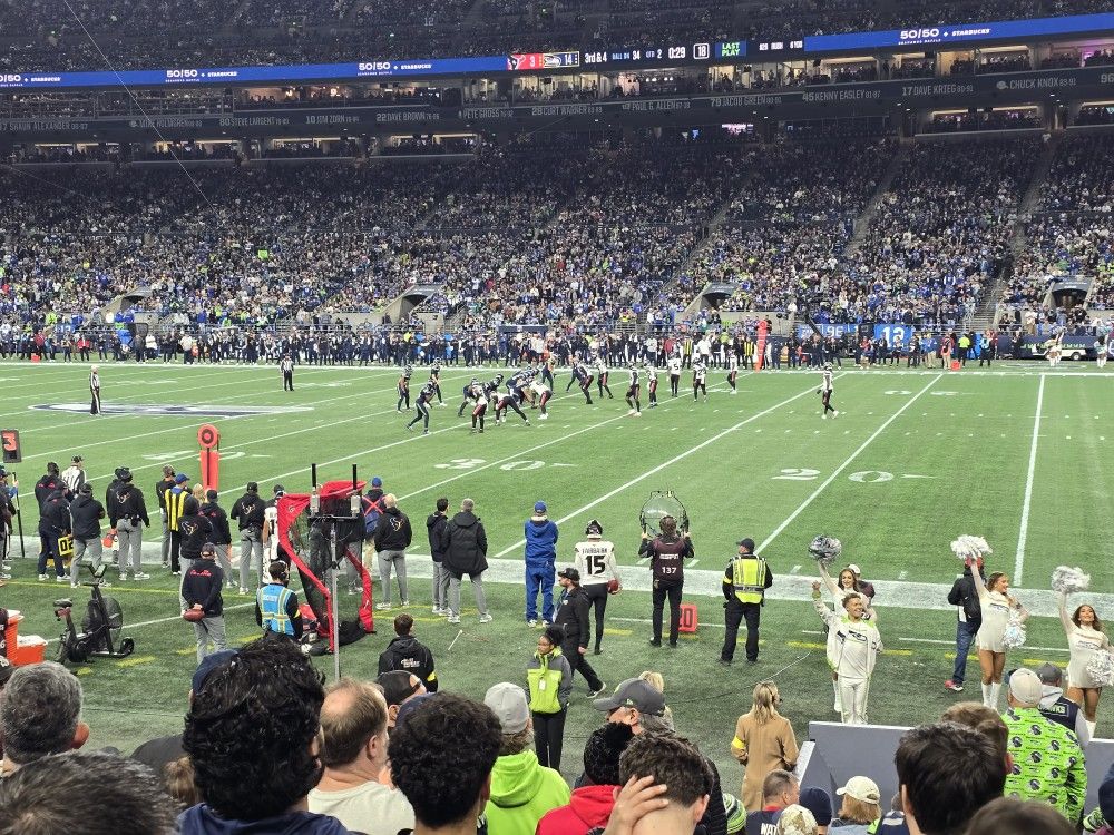 Seahawks Vs Rams 12/18.  Excellent Charter Seats 