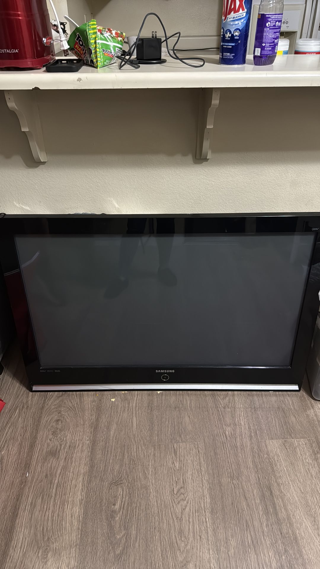 65 Samsung not smart tv $100