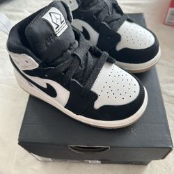 JORDAN 1 SE (TD) Toddler 7C White/Black