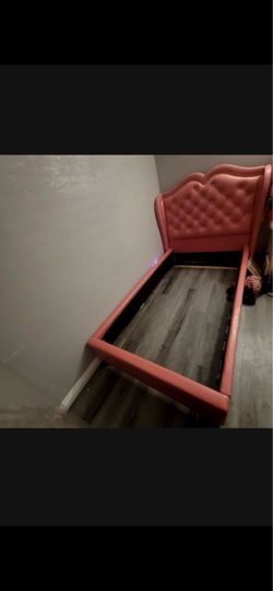Twin bed